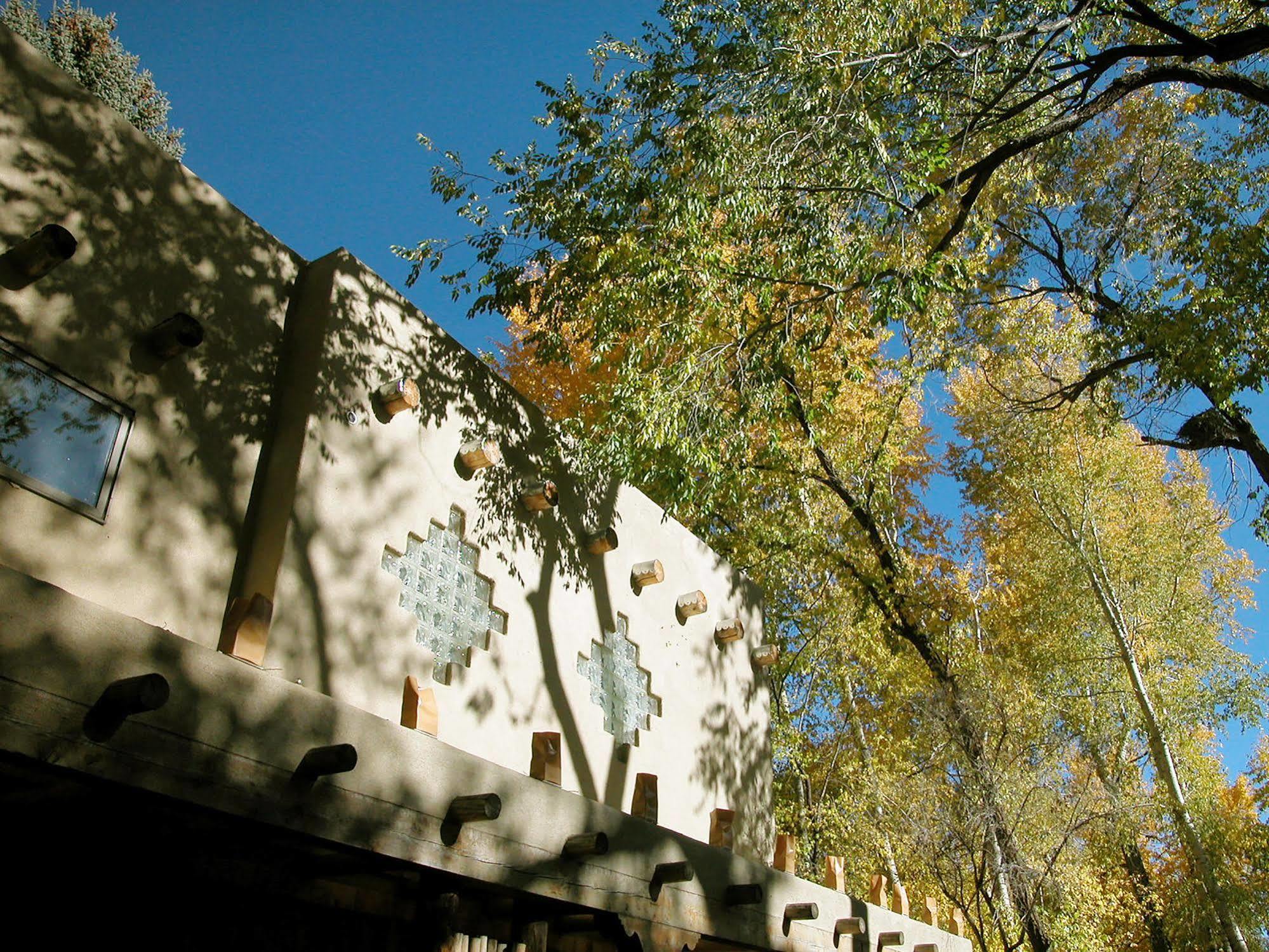 Touchstone Inn Taos Exterior photo